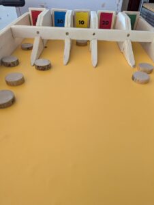 jeux en bois de récup à la mjc de saumur